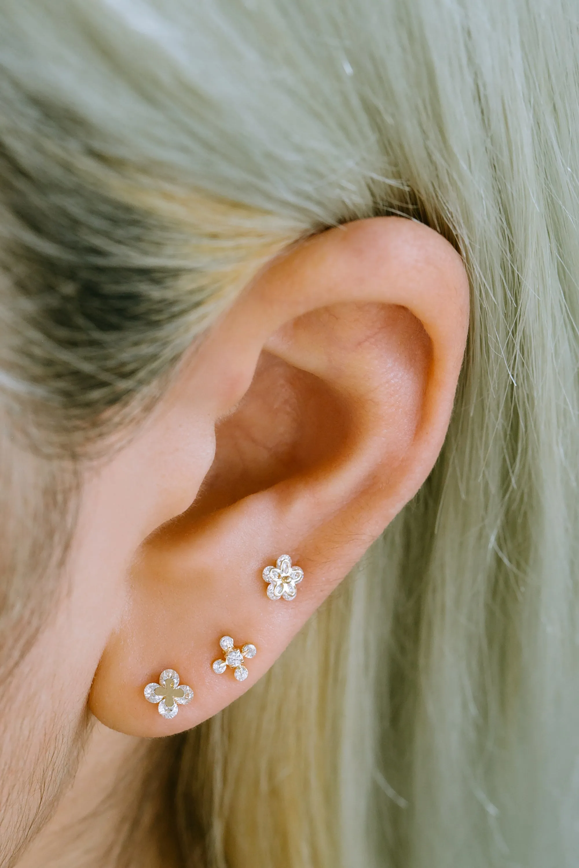 14K GOLD JEWELRY MINIMALIST DELICATE CZ FLOWER BARBELL EAR STUD EARRING PIERCING