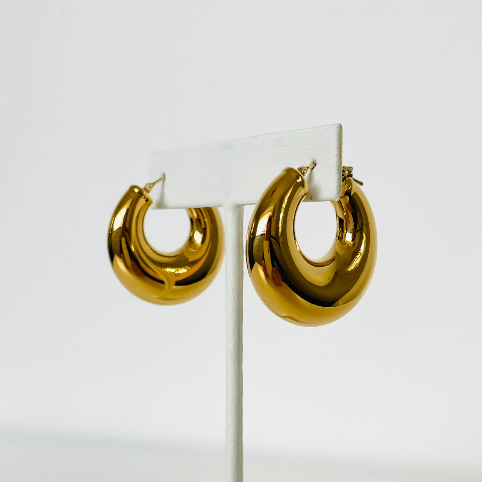 14k Vintage Puffed Hoops