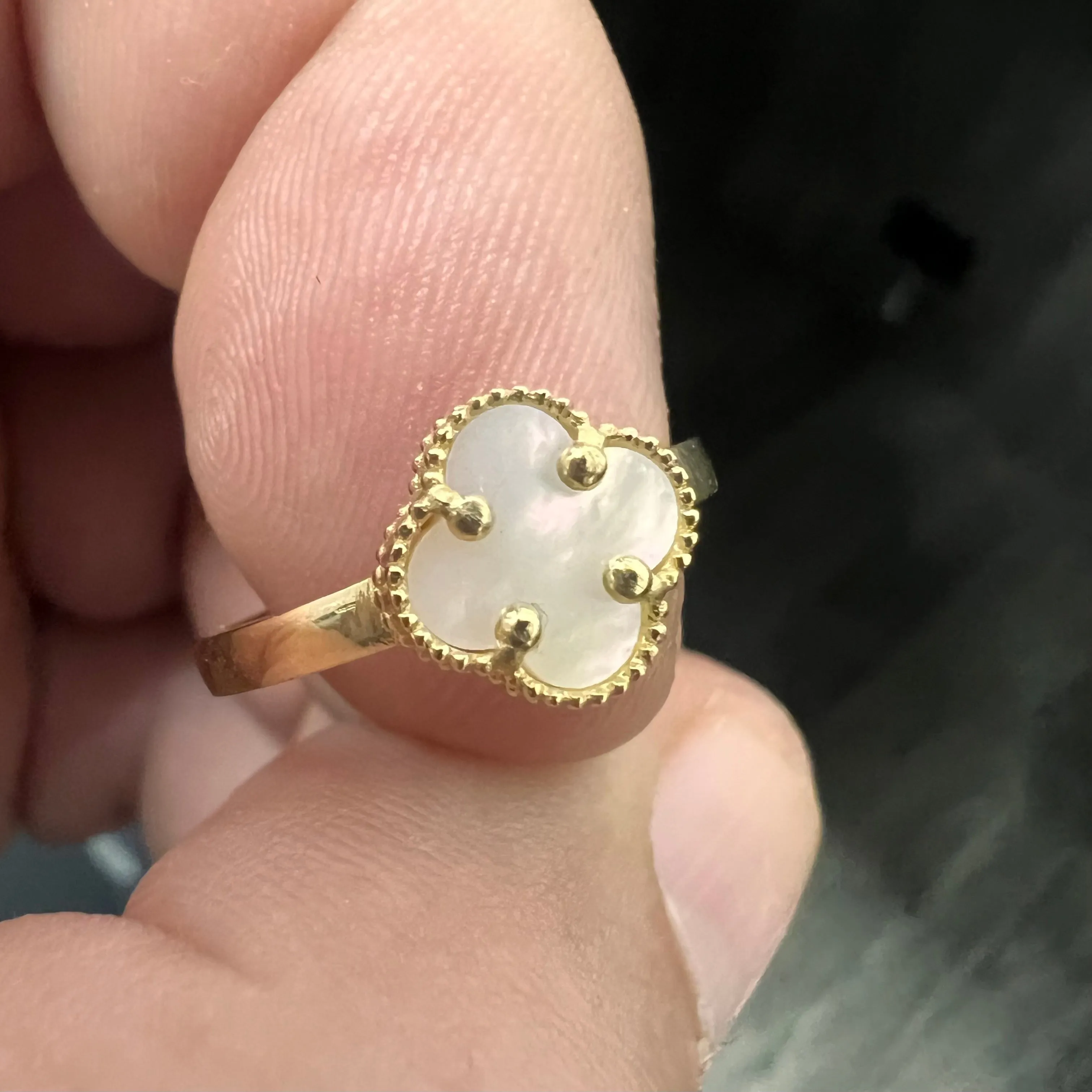 14K Yellow gold mother pearl clover ring-226376