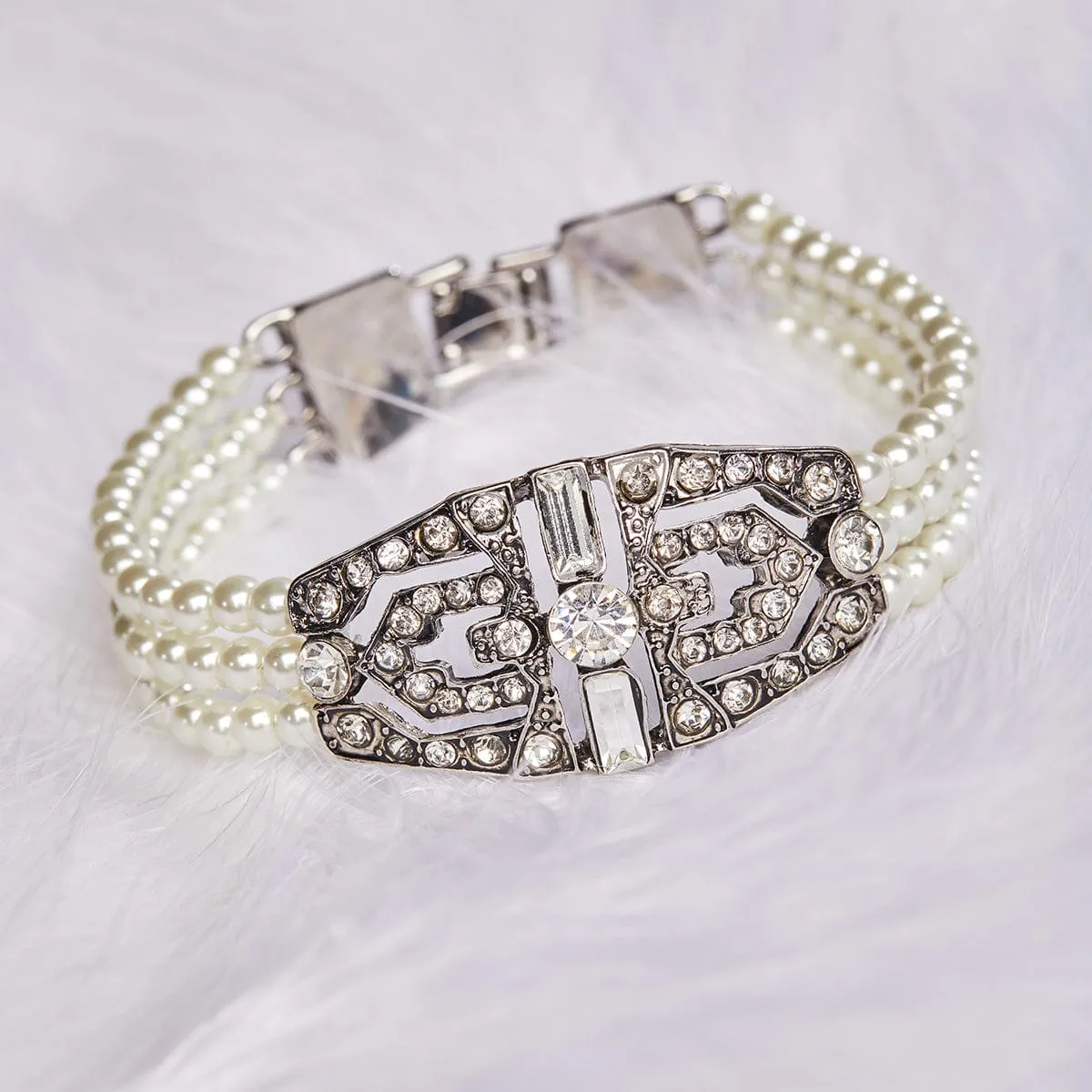 Art Deco Bracelet Vintage : Pearl And Diamante Bracelet