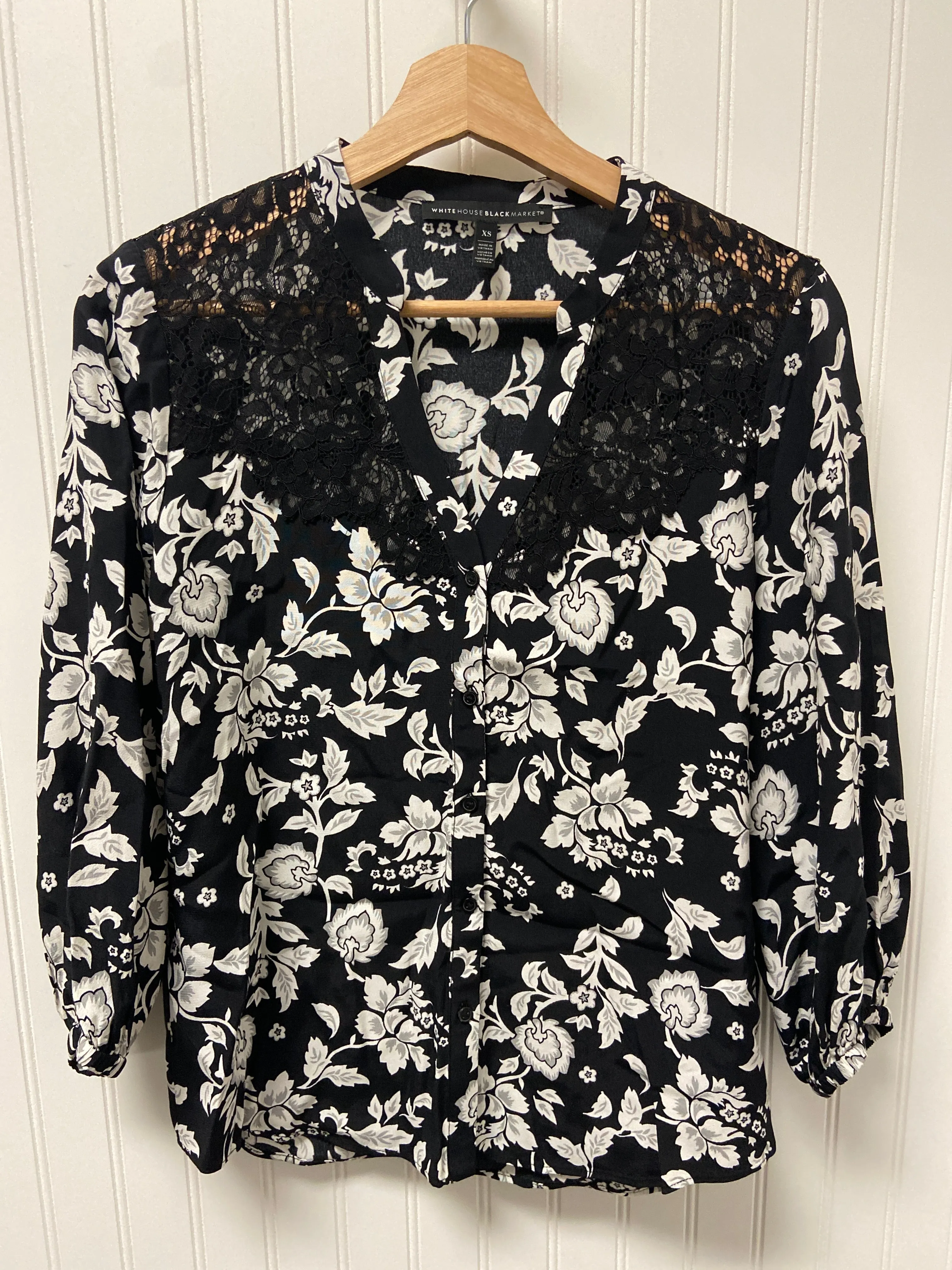 Blouse Long Sleeve By White House Black Market  Size: Xs