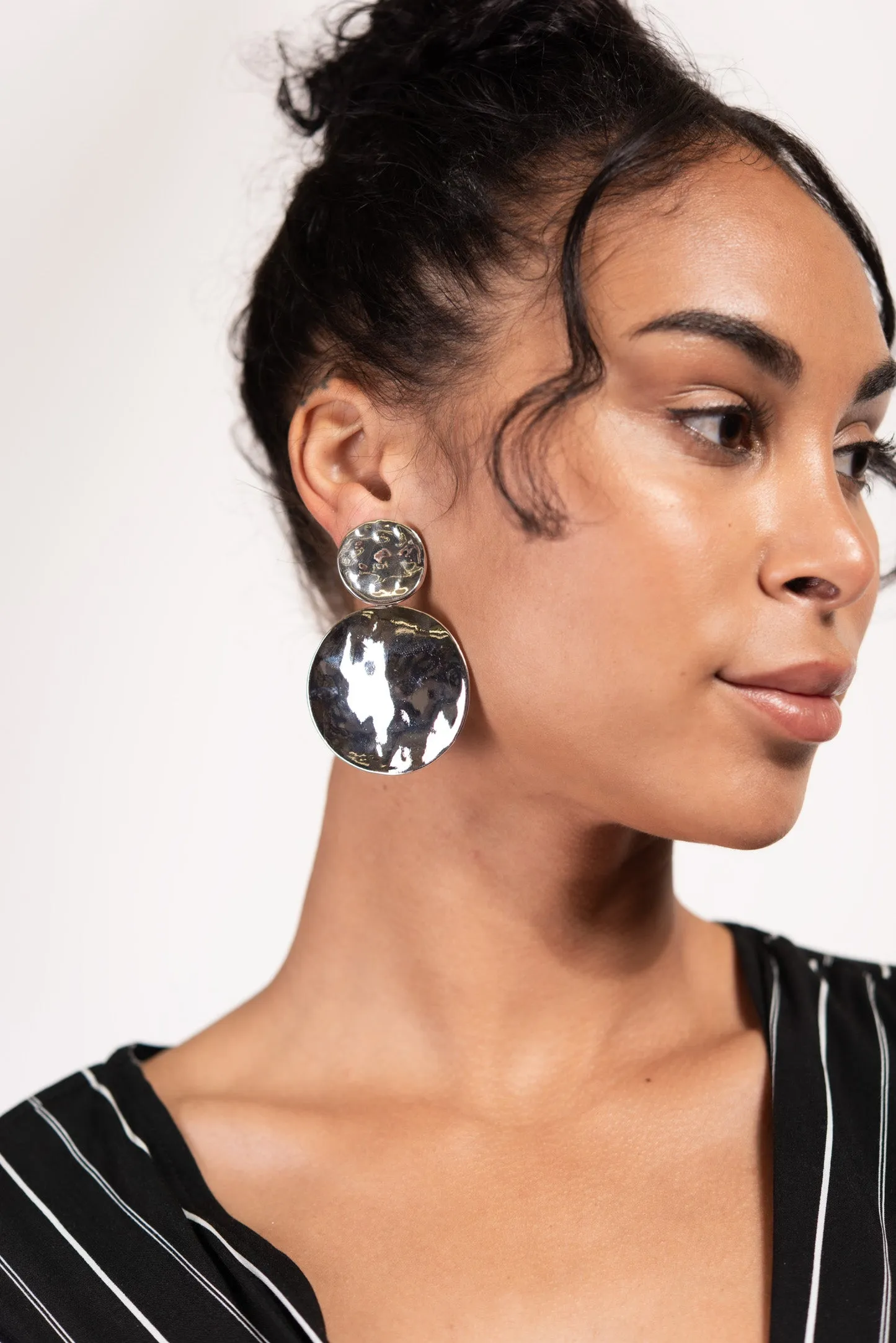 Elara Double Hammered Disc Clip-on Earrings