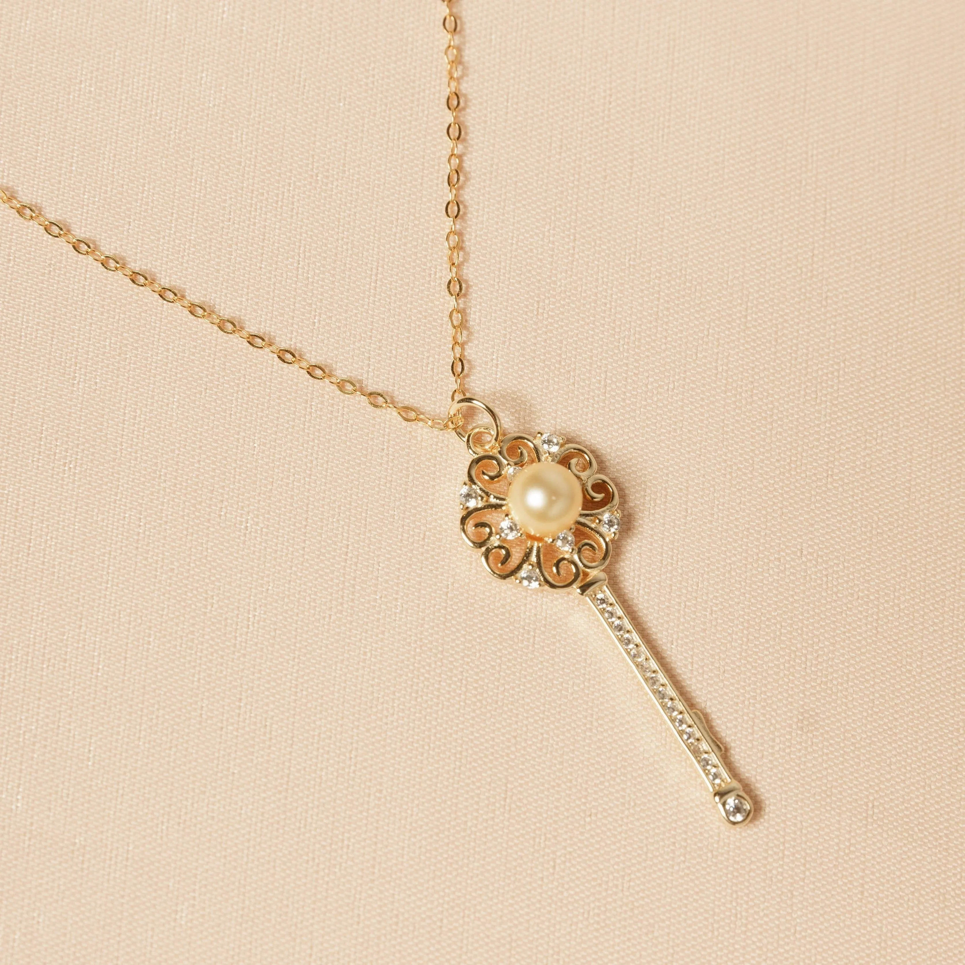 [Everyday Essentials] Japanese Akoya Pearl Golden Key Design Pendant w/ Gold Plated Chain