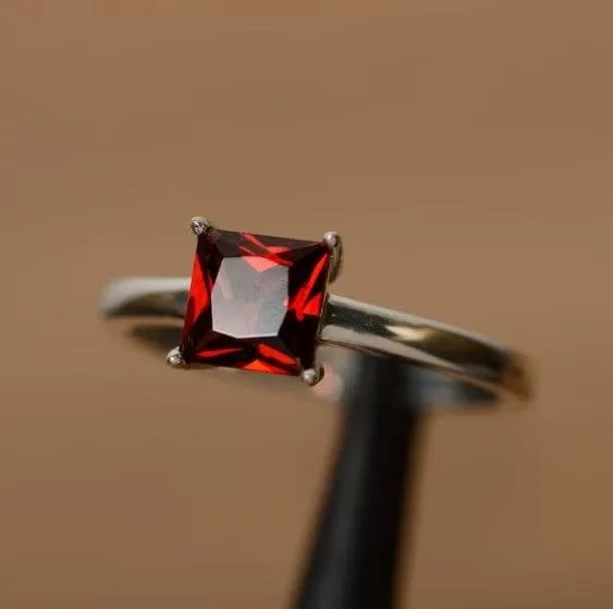 Garnet Semiprecious 925 Sterling Silver Ring For Women