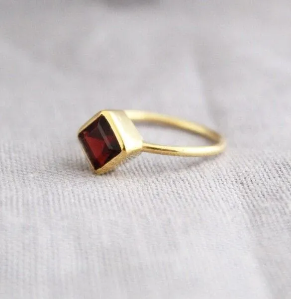 Handmade Natural Garnet Minimalist Statement Ring