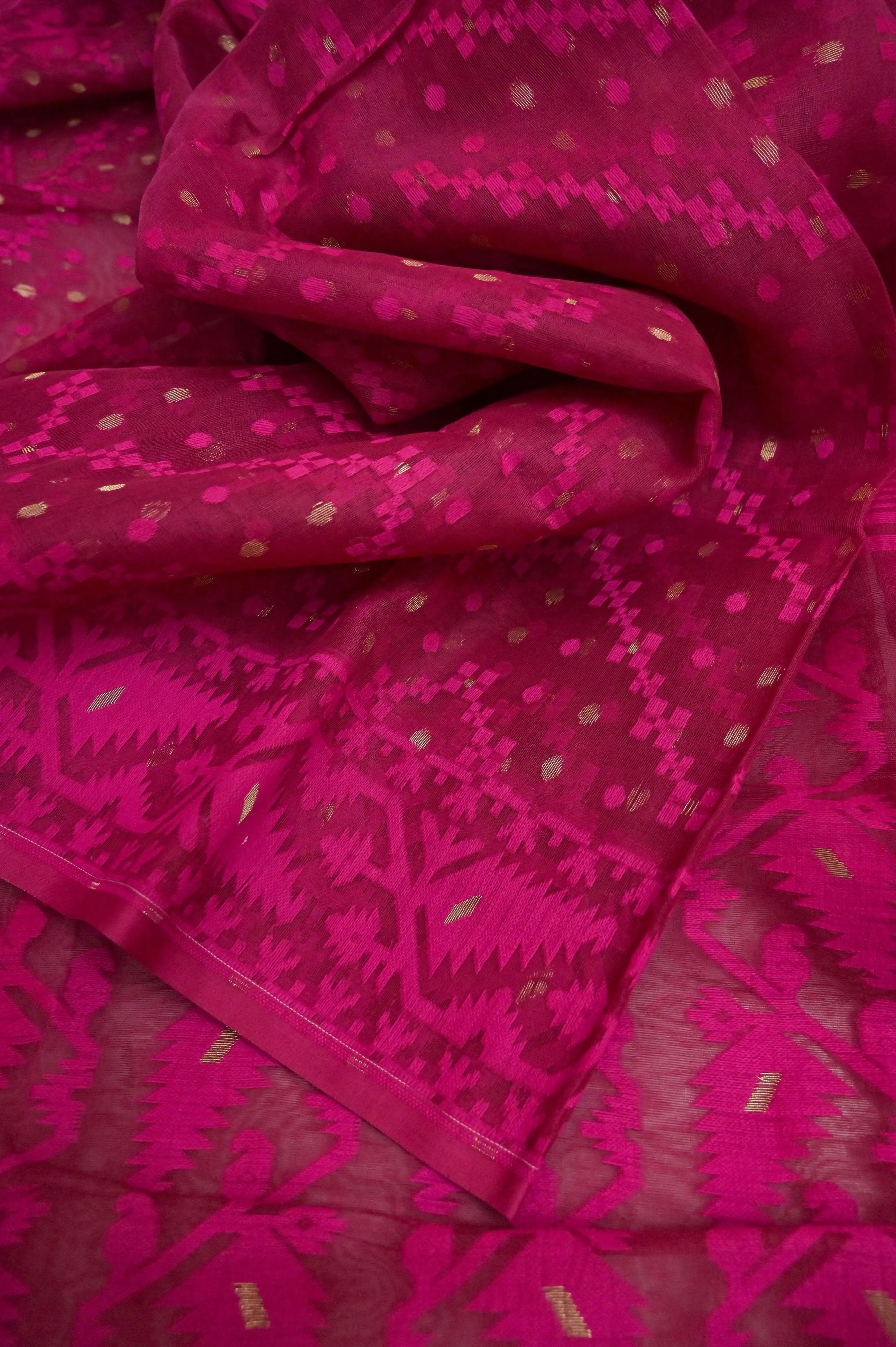 Magenta Color Jamdani Saree with Mirror Work Blouse Piece