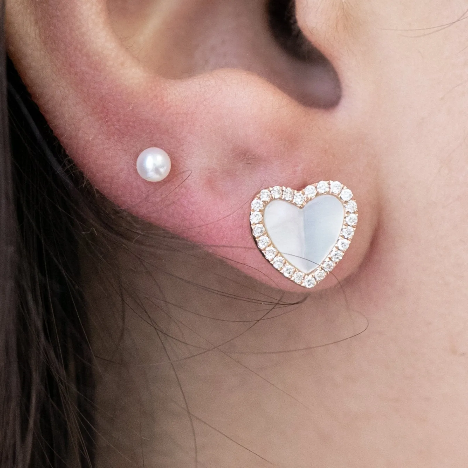 Pearl Flat Back Stud Earring