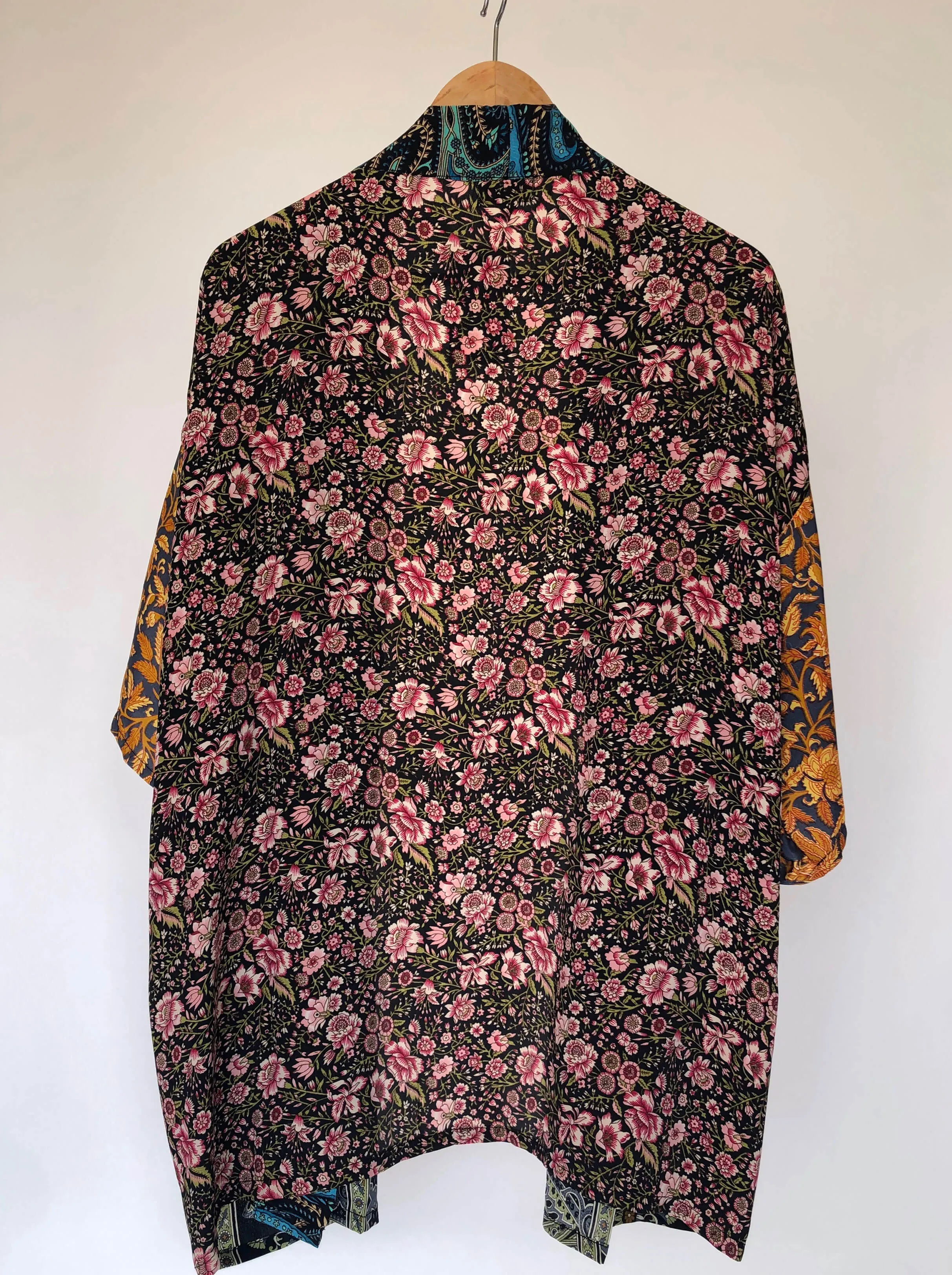 Short Kimono Patchwork Sari Floral Jacket